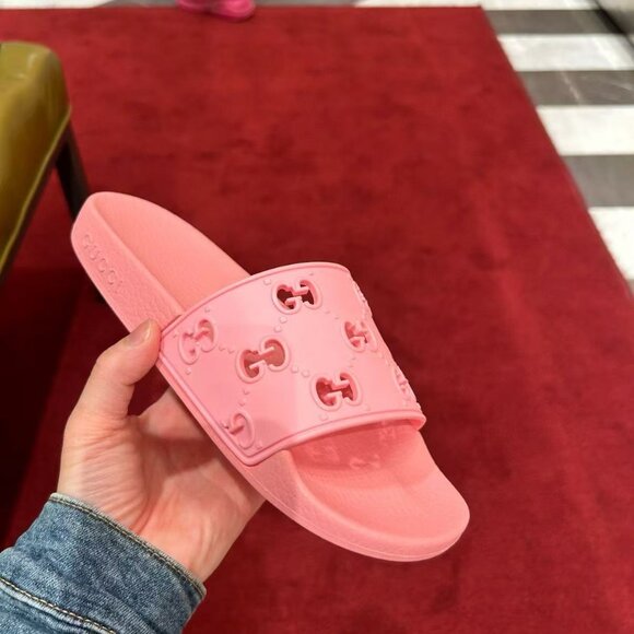 NIB Authentic Gucci Women’s Pursuit GG Slide Sandals - Picture 4 of 5